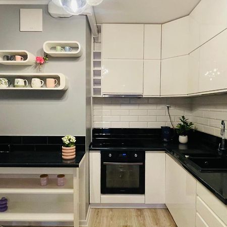 Millennium La Tour Apartment Warsawa Bagian luar foto