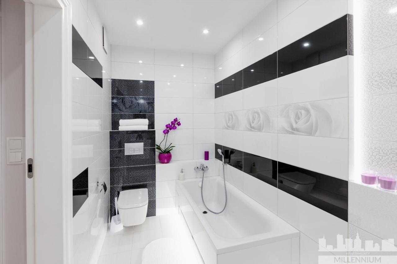 Millennium La Tour Apartment Warsawa Bagian luar foto