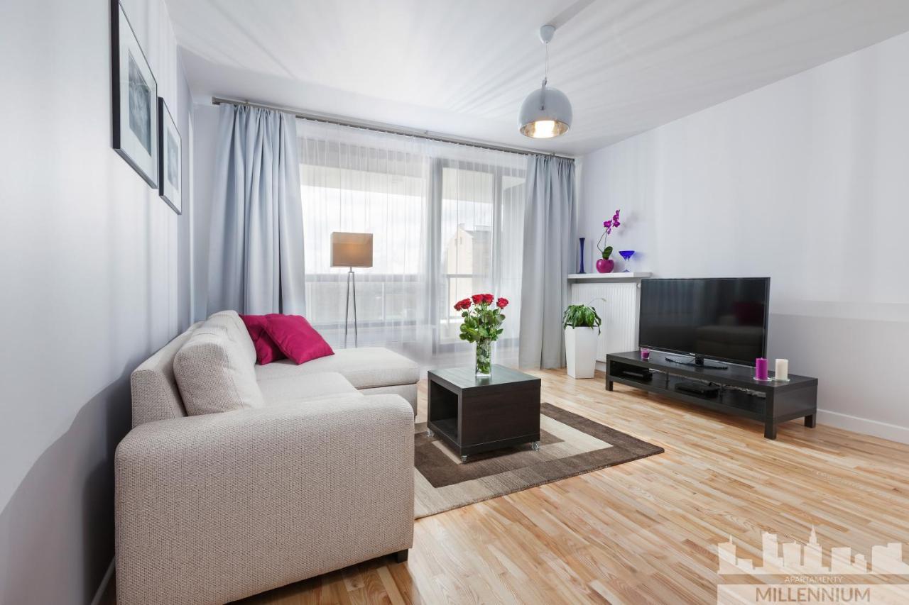 Millennium La Tour Apartment Warsawa Bagian luar foto