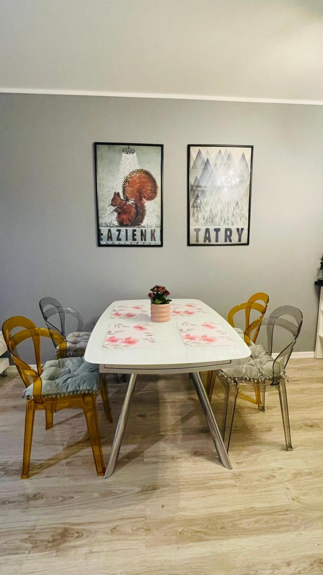 Millennium La Tour Apartment Warsawa Bagian luar foto